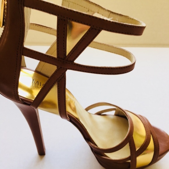 Michael Kors Strappy Heels, Brown and Gold, Sz 7 - Picture 8 of 8